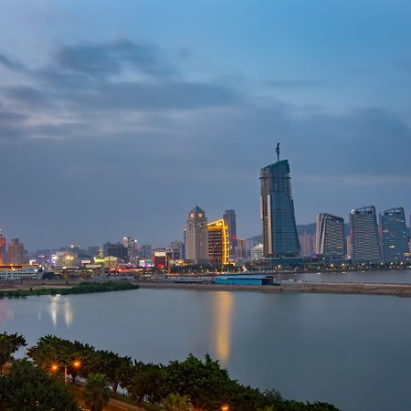 Crowne Plaza Macau By Ihg Exterior foto Nanhai skyline