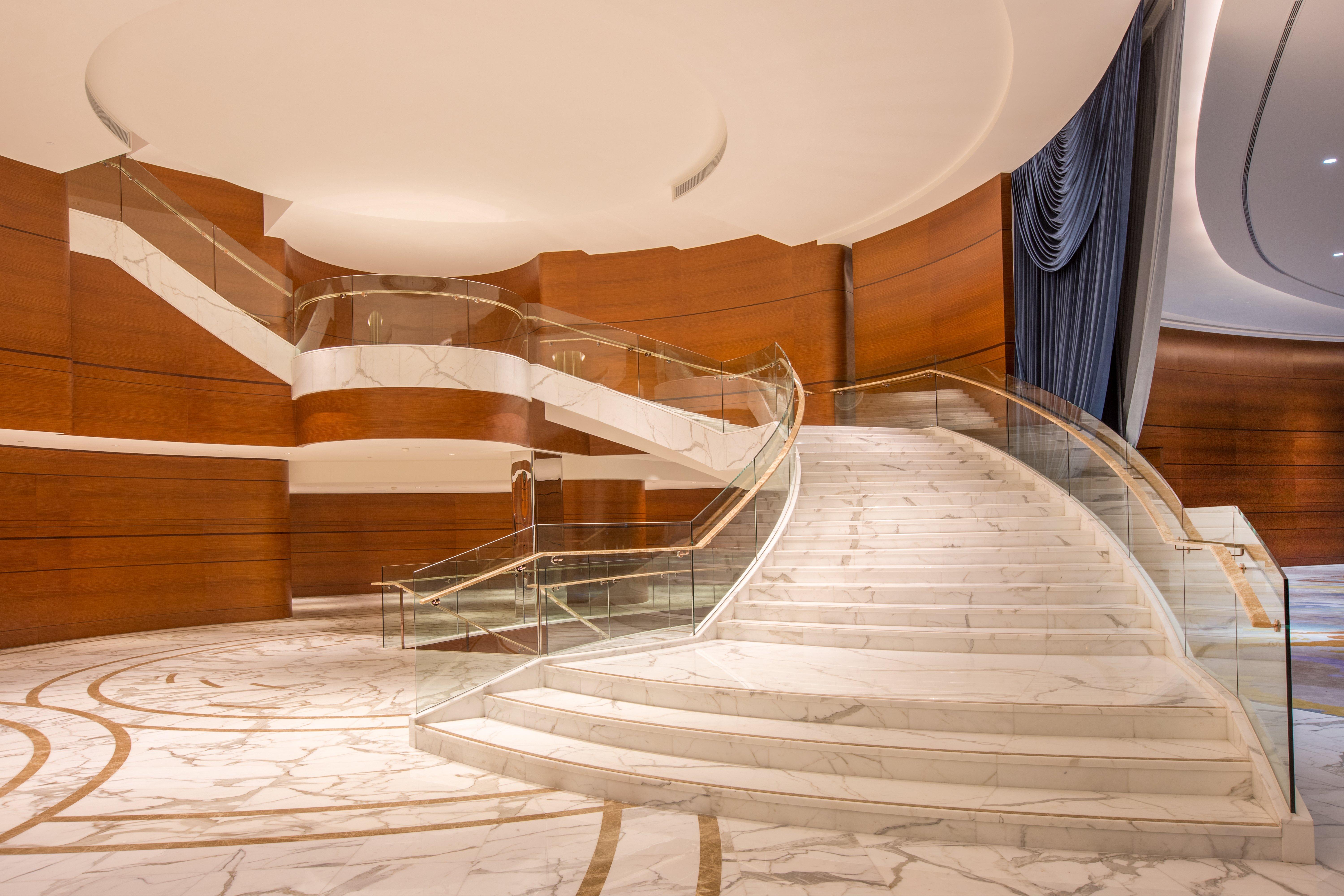 Crowne Plaza Macau By Ihg Exterior foto The staircase of the main hall